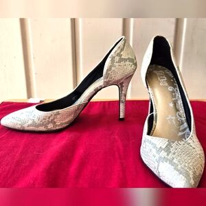 Brash Snakeskin Heels Size 5 1/2